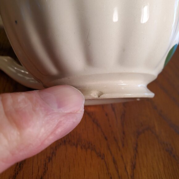 Vintage Oval Serving Plate & 3 Matching Coffee Cups. Chrysanthemum Pattern. - Picture 11 of 12